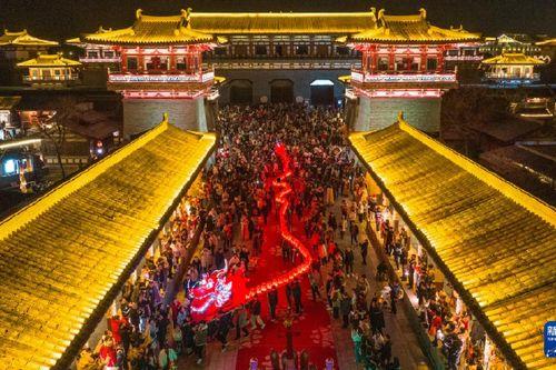 朝阳区热心吃瓜群众,街头巷尾的趣味观察记